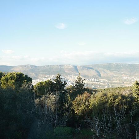 הבית ליד הבוסתן Mikhmannim Exteriör bild